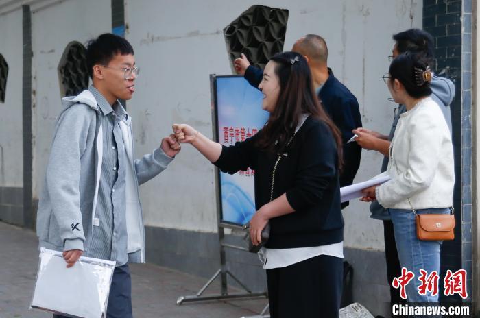 2025年全国高考拉开大幕青海首迎“新高考”