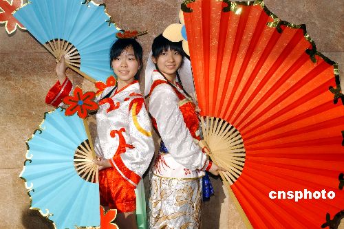 图为电玩游戏三国无双的大乔与小乔