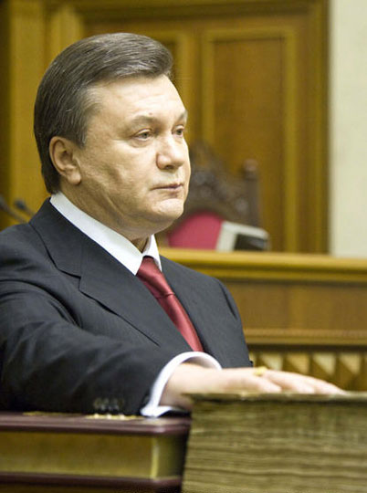 图:乌克兰新总统亚努科维奇宣誓就职