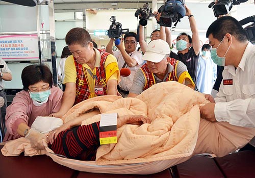 ����ɽ����½����ϵ����ҽԺ־��æµ����������