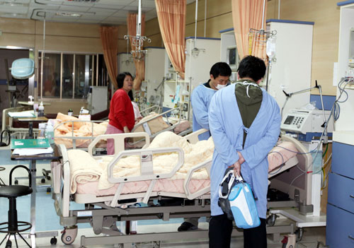 ��ͼ:��½�����οͼ���½����̨̽���������ˣ�3��