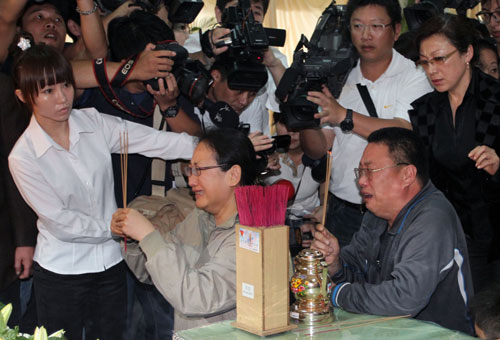 ��ͼ:��½�����οͼ���½����̨̽���������ˣ�6��