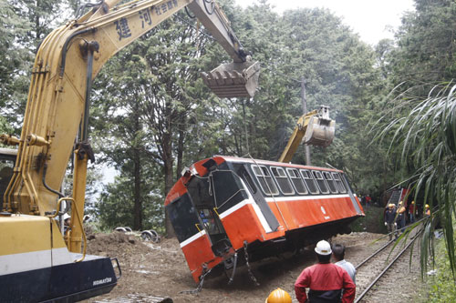 ��ͼ:����ɽ�𳵷����ֳ�������ľ�����ᱻ���루5��