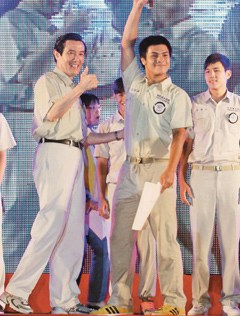 我想毕业的时候参加武警消防的大学生特招但是