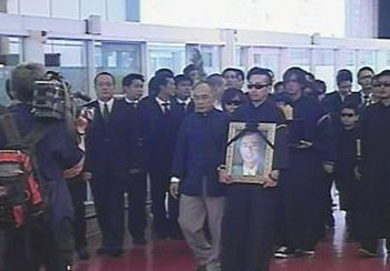 CCTV.com-<em>陈启礼</em>遗体暂厝台北灵堂 警方出动