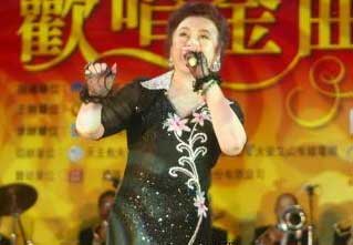 台老牌<em>歌星</em>遭女儿骗走老本 曾数度想<em>自杀</em>了结