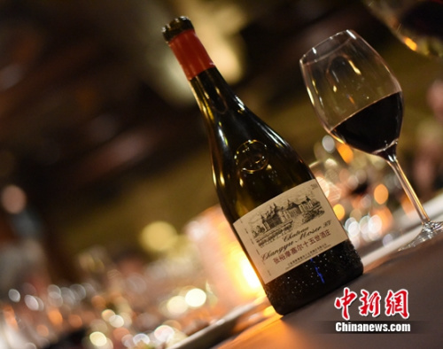 《致青春》出现张裕摩塞尔十五世酒庄干红