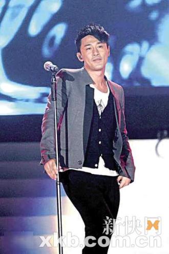 传林峰两千万赎回第三波床照 潘霜霜恐遭禁(图