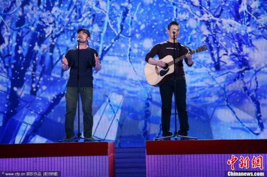 “旭日阳刚”刘刚愤怒被指持械动武助理承认有口角