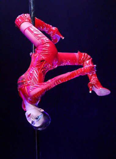 蔡依林从1公尺高坠地 紧急送医无生命危险(图