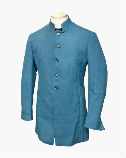 披头士乐队列侬夹克被拍卖 成交额达7千英镑_