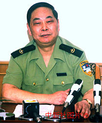 图文重庆市公安局长赞扬各地警方合作精神