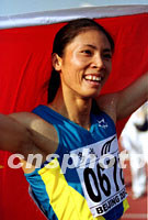 图文:短跑名将李雪梅夺得其田径生涯首个世界冠军