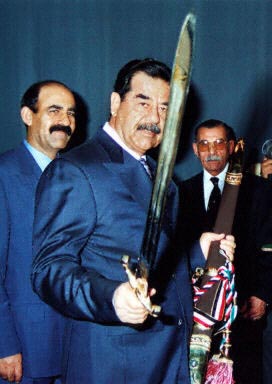 图萨达姆在巴格达宣誓就任新一任总统