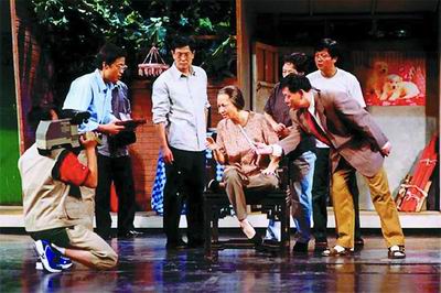 主旋律话剧《万家灯火》票房直逼400万(图)