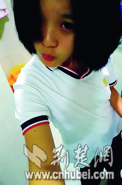 变形前的李耐阅 变形前的李耐阅