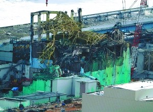3月11日拍摄的日本福岛第一核电站三号反应堆。 3月11日拍摄的日本福岛第一核电站三号反应堆。