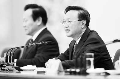 十一届全国人大五次会议举行记者会,外交部部长杨洁篪答记者问。新华社记者 金立旺摄 十一届全国人大五次会议举行记者会,外交部部长杨洁篪答记者问。新华社记者 金立旺摄