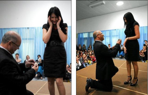 鲍勃向女友艾利克斯下跪求婚 鲍勃向女友艾利克斯下跪求婚