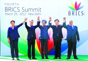 �����Ǻ�������ϯͬ������ͳ�����򡢶���˹��ͳ÷��Τ�ܷ�ӡ�����������Ϸ���ͳ������Ӱ���»���