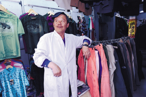 赵本林和赵本山还真有几分神似 赵本林和赵本山还真有几分神似