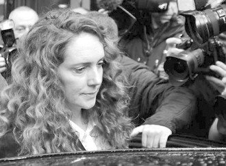 ����Ӣ����ҵ����Ȩ�Ƶġ�Ů���������������ű���ǰ��������������³��˹�����¸��³�ͥ������������ָ�ء� 