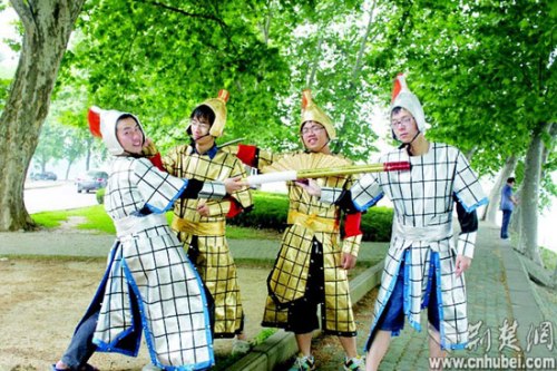 ѧ���ڳ���CCNU�����͸�ֵġ�����װ��