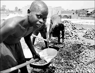 �����������׶���һ�������Ҳ�ʯ���ϣ������������ͯ�����ڽ���Ӳ�Ļ������û�����顣���ǲ�����ʱ���ٱ��ɿ�ըҩը�˵�Σ�գ����ҳ���Ҫ����������ɹһ���졣����ͼ