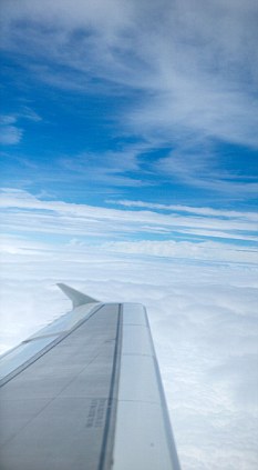 科学家为抑制全球变暖可能将蔚蓝的天空变成白色(资料图) 科学家为抑制全球变暖可能将蔚蓝的天空变成白色(资料图)