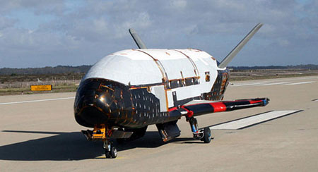 X-37B̫�շɻ�������ͼ��