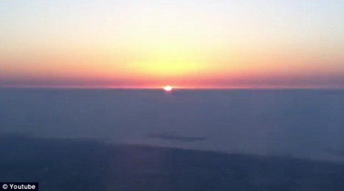 �οͳ˵���ֱ����¥�ĵ��ġ��ڶ����ճ���