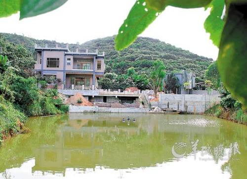 正在建的别墅依山傍水 正在建的别墅依山傍水