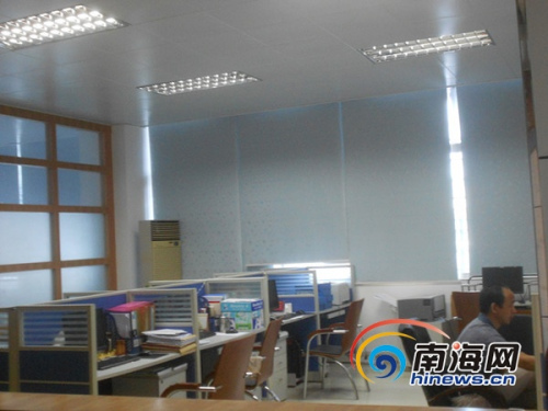 已经超出规定上班时间15分钟,三亚计生委办公室仍很“冷清”(南海网三亚记者组) 已经超出规定上班时间15分钟,三亚计生委办公室仍很“冷清”(南海网三亚记者组)