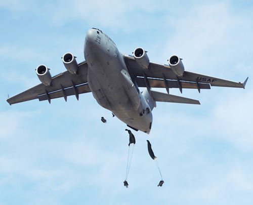 C-17运输机(资料图) C-17运输机(资料图)
