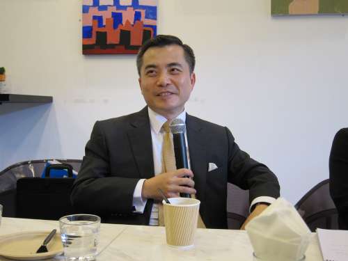 黄仁龙表示,上任以来经历过不少挑战,但香港回归十五年来,法治未见倒退 宋佩瑜摄 黄仁龙表示,上任以来经历过不少挑战,但香港回归十五年来,法治未见倒退 宋佩瑜摄