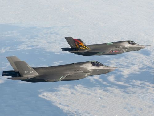 资料图:F-35隐形战机 资料图:F-35隐形战机