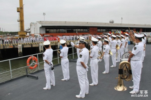 ��֣�͡����뿪��϶��