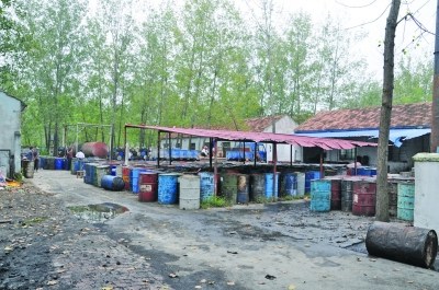 ���ڹ������ѷ��Ŵ���װ�ع��͵�Ͱ��