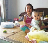 2012.7.19 和弟弟一起,很有姐姐范儿 2012.7.19 和弟弟一起,很有姐姐范儿