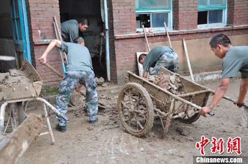 �ٱ���С�Ƴ��������ࡣ<a target='_blank' href='http://www.chinanews.com/' >������</a> �º�����