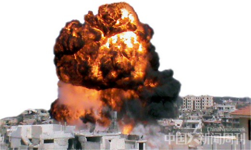 当地时间7月22日,叙利亚大马士革城内的一处交火地点发生爆炸。 当地时间7月22日,叙利亚大马士革城内的一处交火地点发生爆炸。