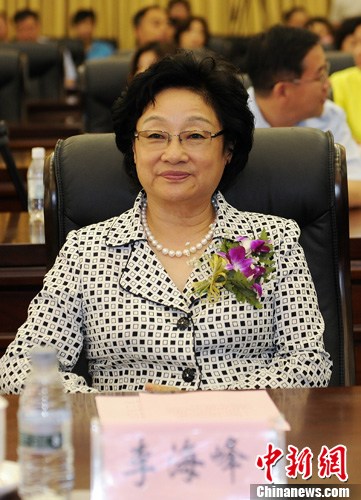  8��13�գ��й���������������������ʽ�ڹ��������С��й�����Ժ�Ȱ�������壬�й�����Ժ�Ȱ츱���κ��Ƿǣ�������ʡί��ί������������Т����������ʡ����������ʡ����Ң���й��������ܱ༭�����µȹ�ͬ��ϯ������ʽ��<a target='_blank' href='http://www.chinanews.com/'>������</a>�� ���� ��