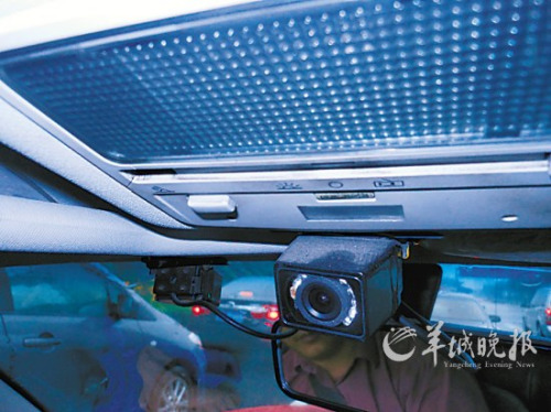 摄怕被偷拍尽量不试衣,出租车装电子眼乘客"蒙查查",针孔摄像头网上