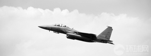 �����վ���F-15Kս��