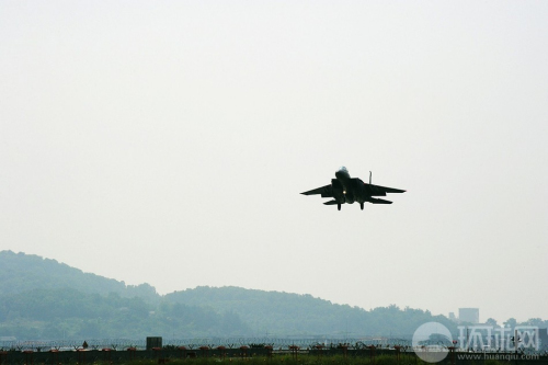 �����վ���F-15Kս��