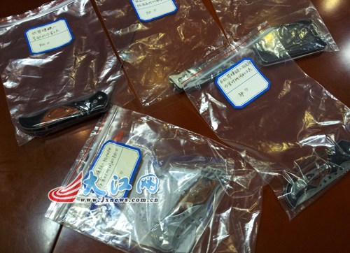 警方缴获的作案工具 警方缴获的作案工具