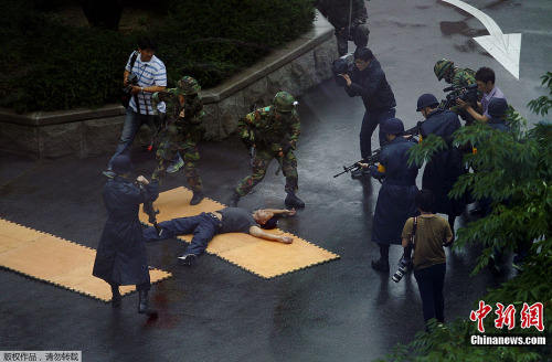 ����ʱ��8��20�գ������׶��׶�����������ʿ�����ڽ��з��־�����ϰ�����գ�2012��֧������ʿ������ϰ�����Ļ��