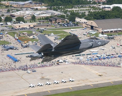 ����ͼ������F-35C���ػ�