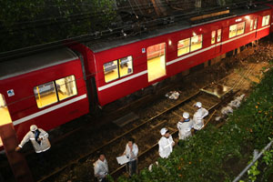 日本发生列车脱轨事故 致9人受伤
