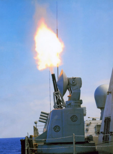 中国海军舰炮发射新型弹药反导成功创世界纪录